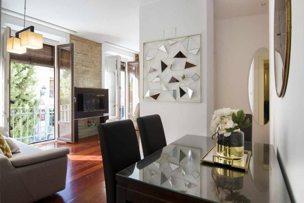 Eco Center Granatensis Catedral 2 Habitaciones Free Parking グラナダ エクステリア 写真