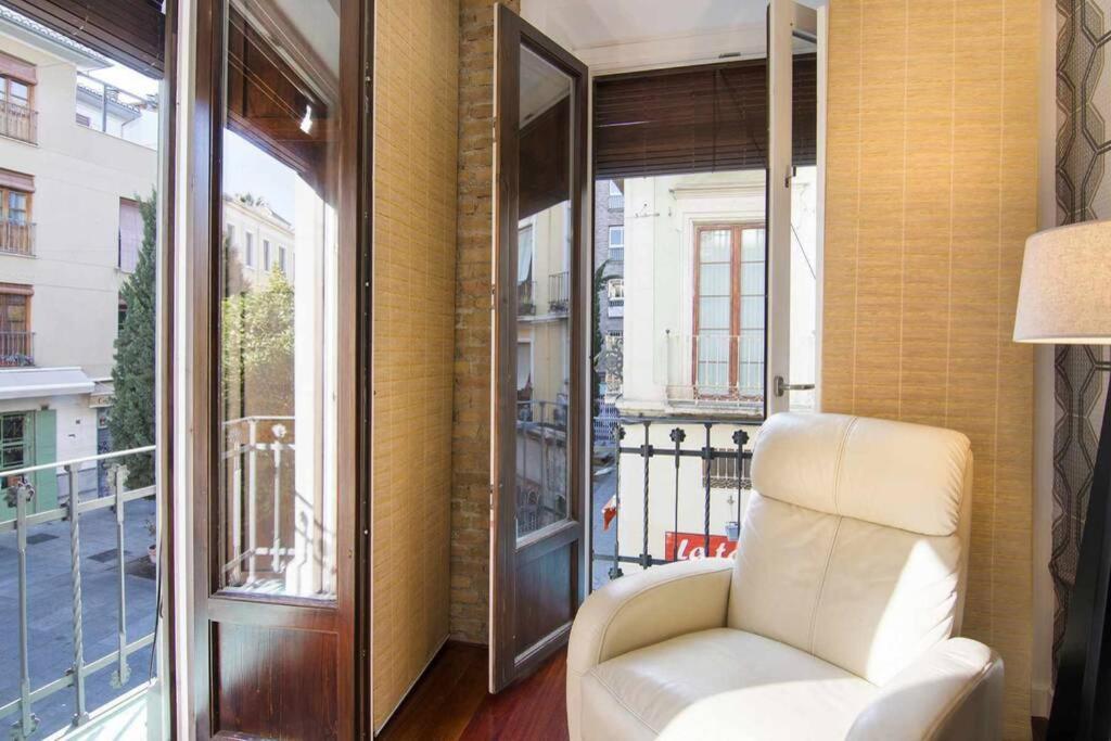 Eco Center Granatensis Catedral 2 Habitaciones Free Parking グラナダ エクステリア 写真
